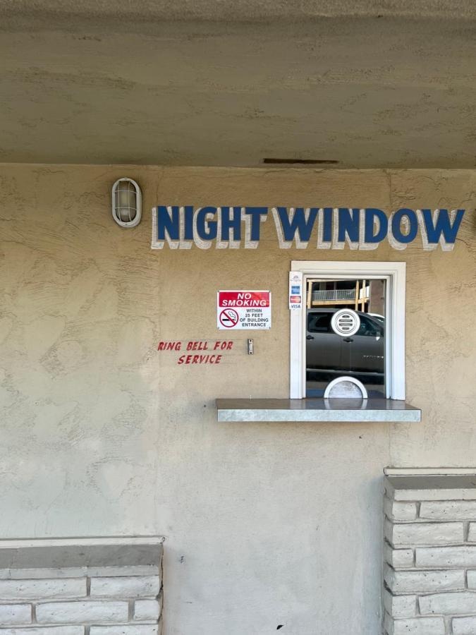 Americas Best Value Inn Hanford Exterior photo